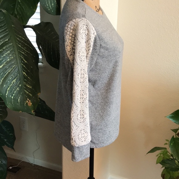 NWOT by Flora Nikrooz Sweater - Picture 2 of 7